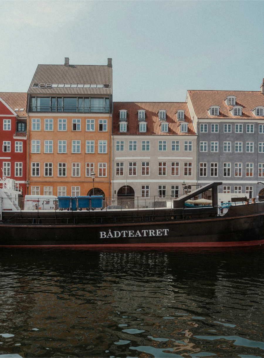 Husens vid hamnen  produktbild